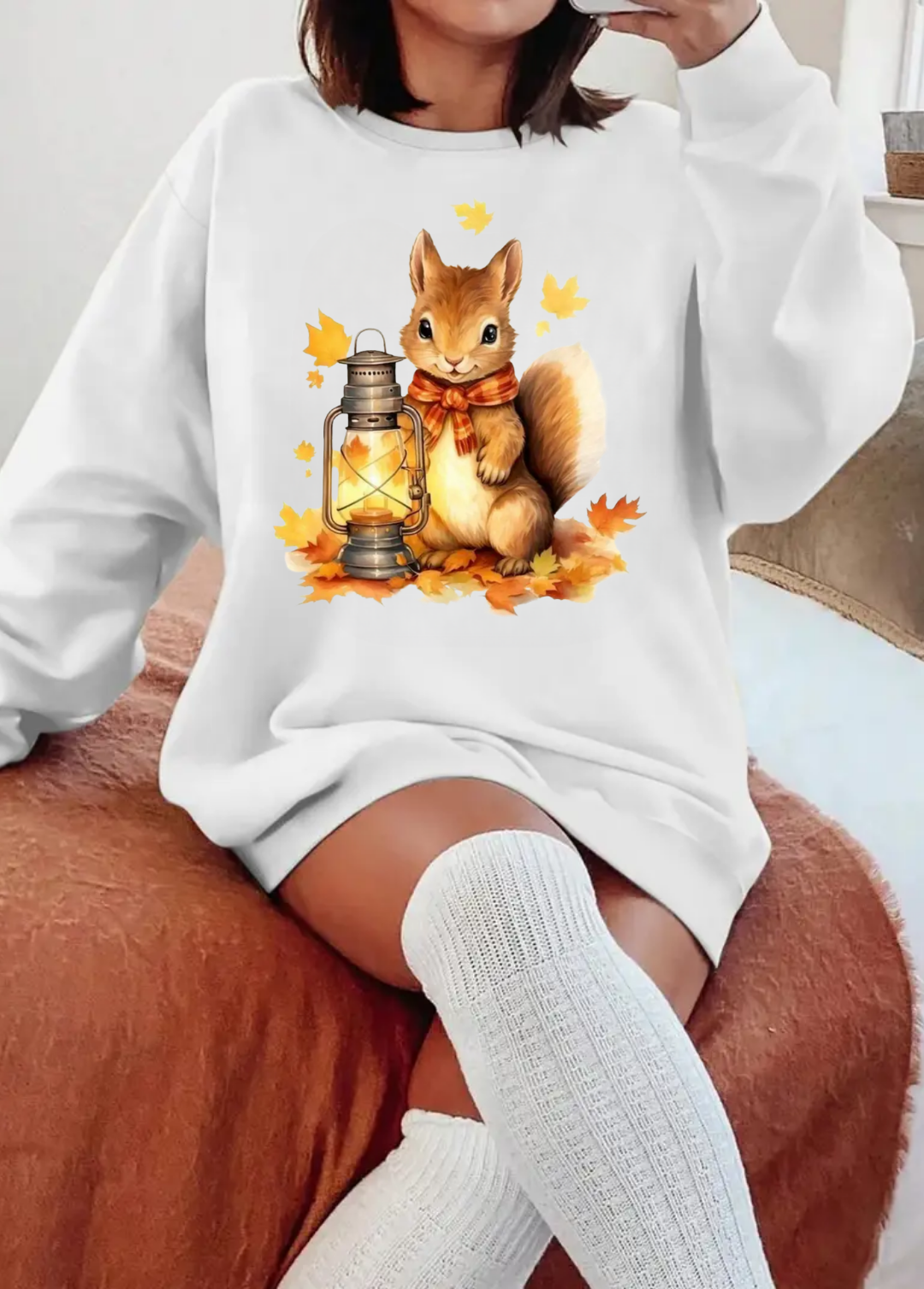 Hanorac de dama oversize ,,Squirrel autumn" Alb