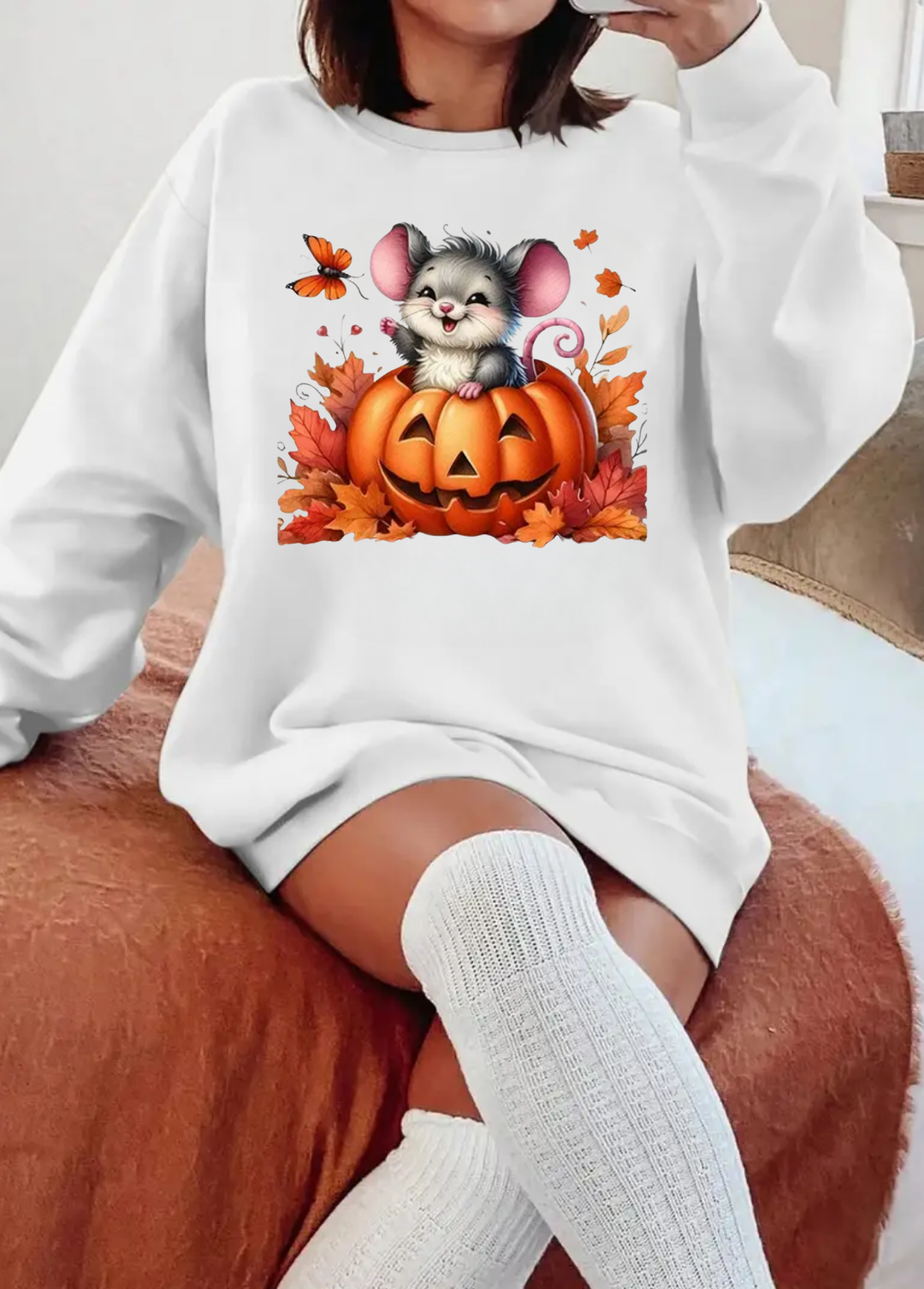 Hanorac de dama oversize ,,Mouse autumn" Alb